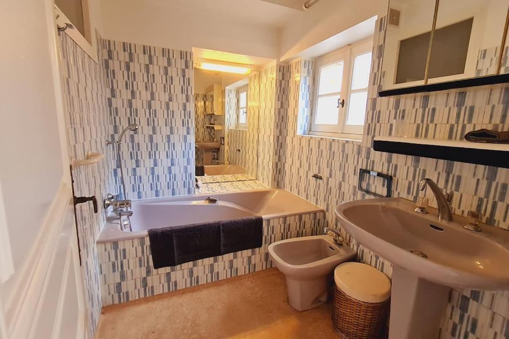 Hotel Bouchardine - Centre - Parking Gratuit - Hospices Beaune  Esterno foto